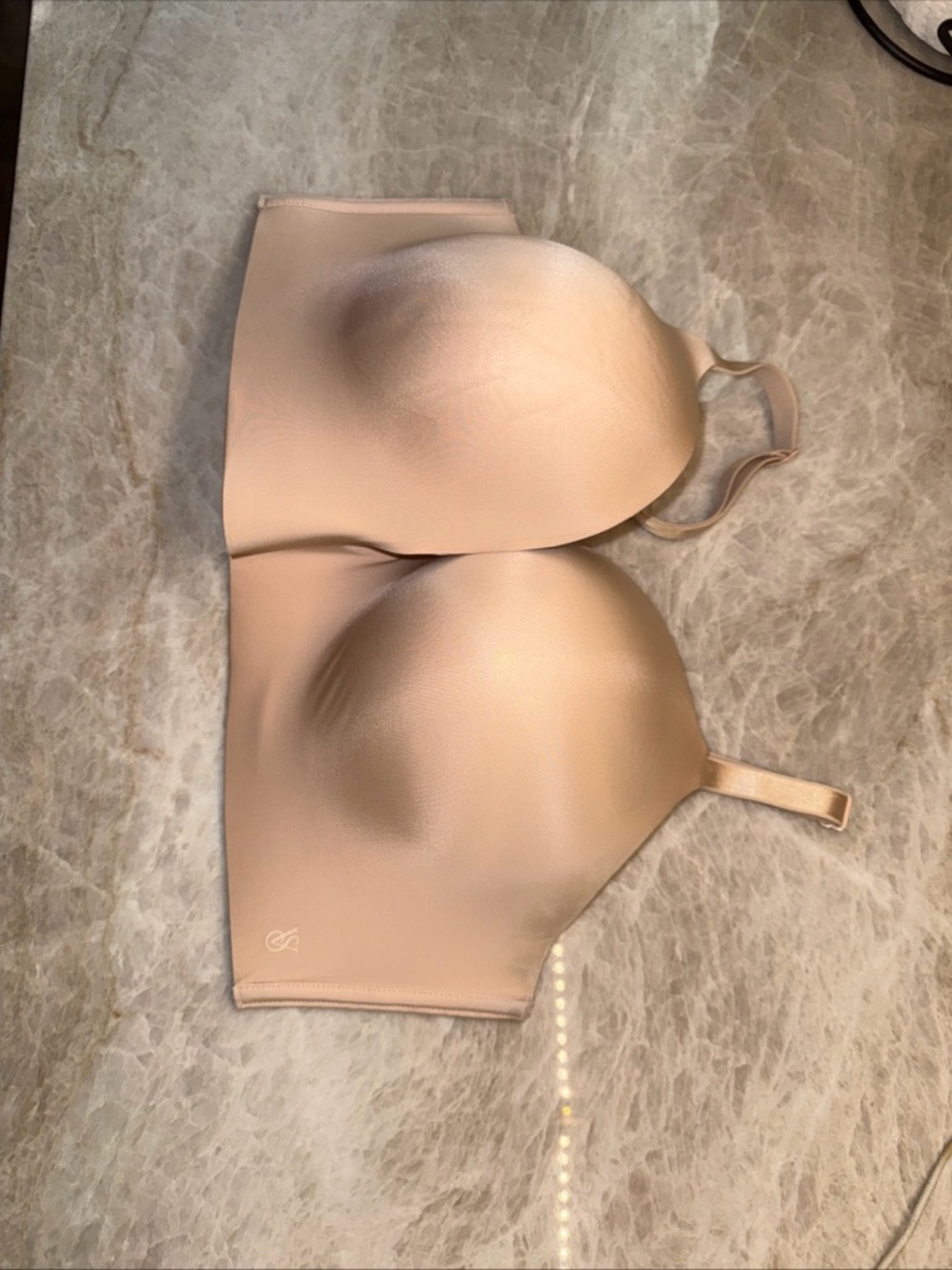 Victoria Secret love cloud smooth Push-Up Plunge Bra- Nude 38DDD